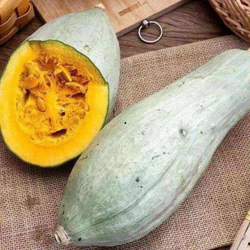 网红周丽珊吃瓜图片,瓜界新宠儿  第3张